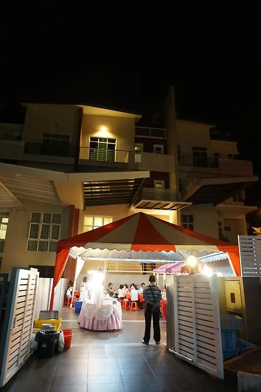 Batu Ferringhi - Shamrock Beach 19 Villa